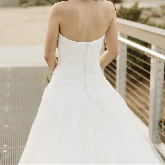 Pronovias wedding dress - Picture 3 of 6